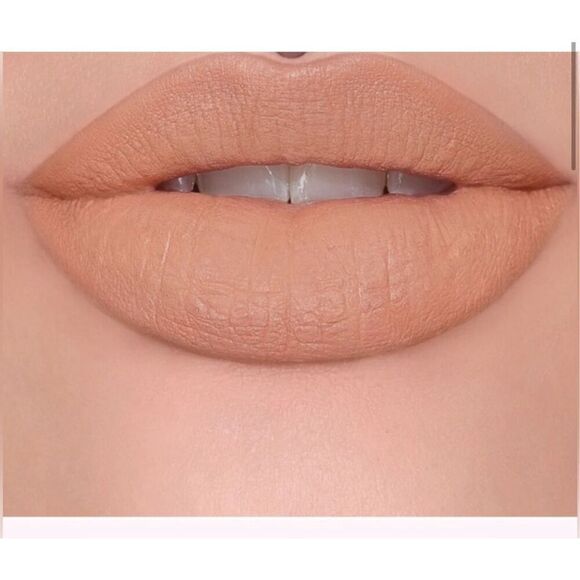 Jeffree Star Velvet Trap Lipstick Diet Mannequin NIB - Picture 1 of 4